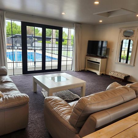 Cedar House Bed and Breakfast Gisborne Εξωτερικό φωτογραφία